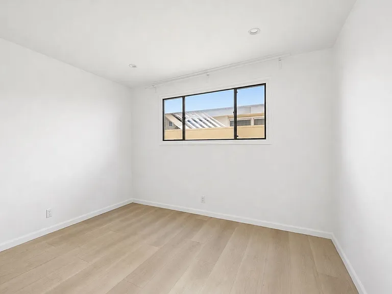 337 S Rexford Dr #3 — Photo 14