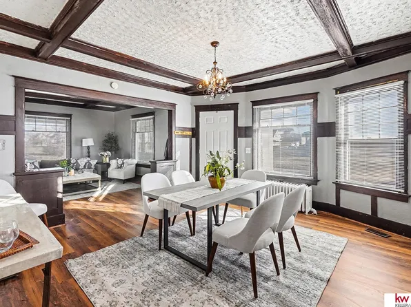 2553 Pratt St, Omaha, NE 68111