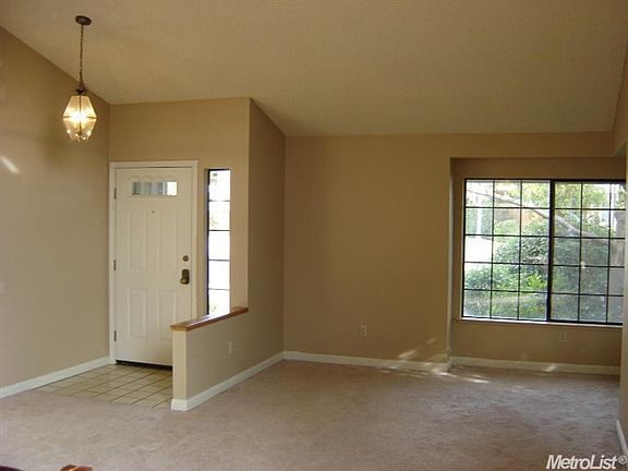 5th image of 225 Bittercreek Dr
