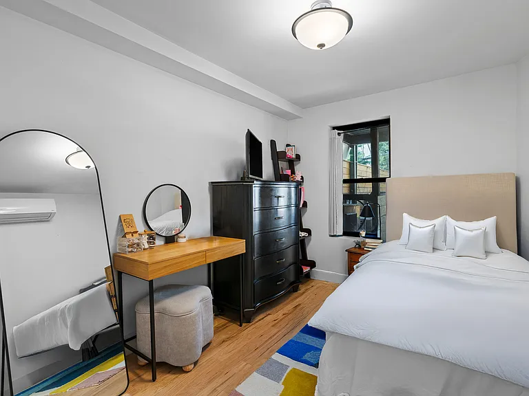 1217 Jefferson Ave #1 — Photo 18