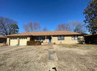 17 W Chestnut St, Skiatook, OK 74070
