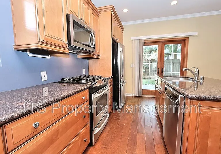 3657 24th St — Photo 21