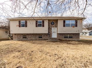 15350 Tampa Rd, Saint Robert, MO 65584