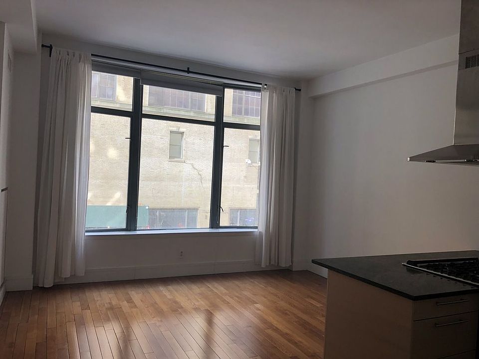 1st image of 120 Greenwich St APT 2D