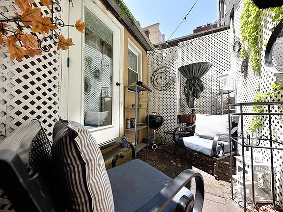 4th image of 5 Macdougal Aly APT 1E