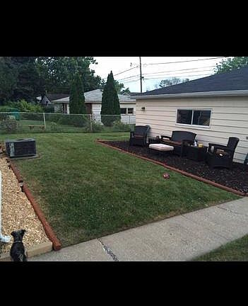 4th image of 1254 Greenbay Ave