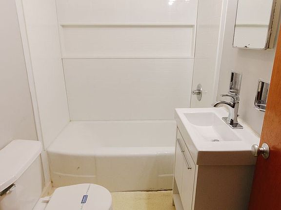 5th image of 123 N High St #201