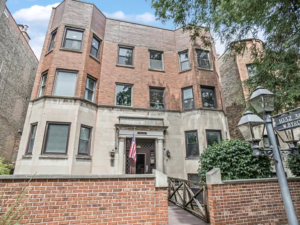 1036 W Byron St APT 3W, Chicago, IL 60613
