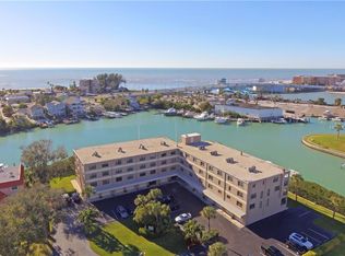 12500 Capri Cir N APT 204, Treasure Island, FL 33706