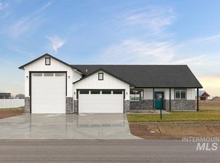 4555 NW Purple Sage Rd, Mountain Home, ID 83647