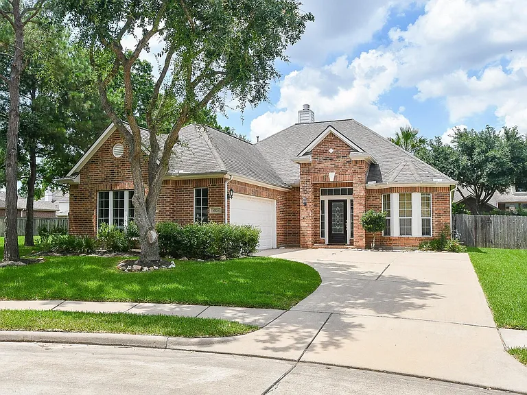 4703 Camden Brook Ln — Photo 1