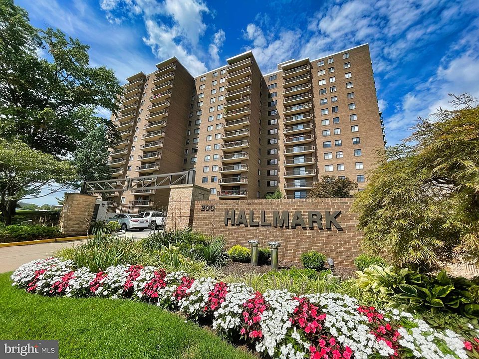 1st image of 200 N Pickett St APT 1009