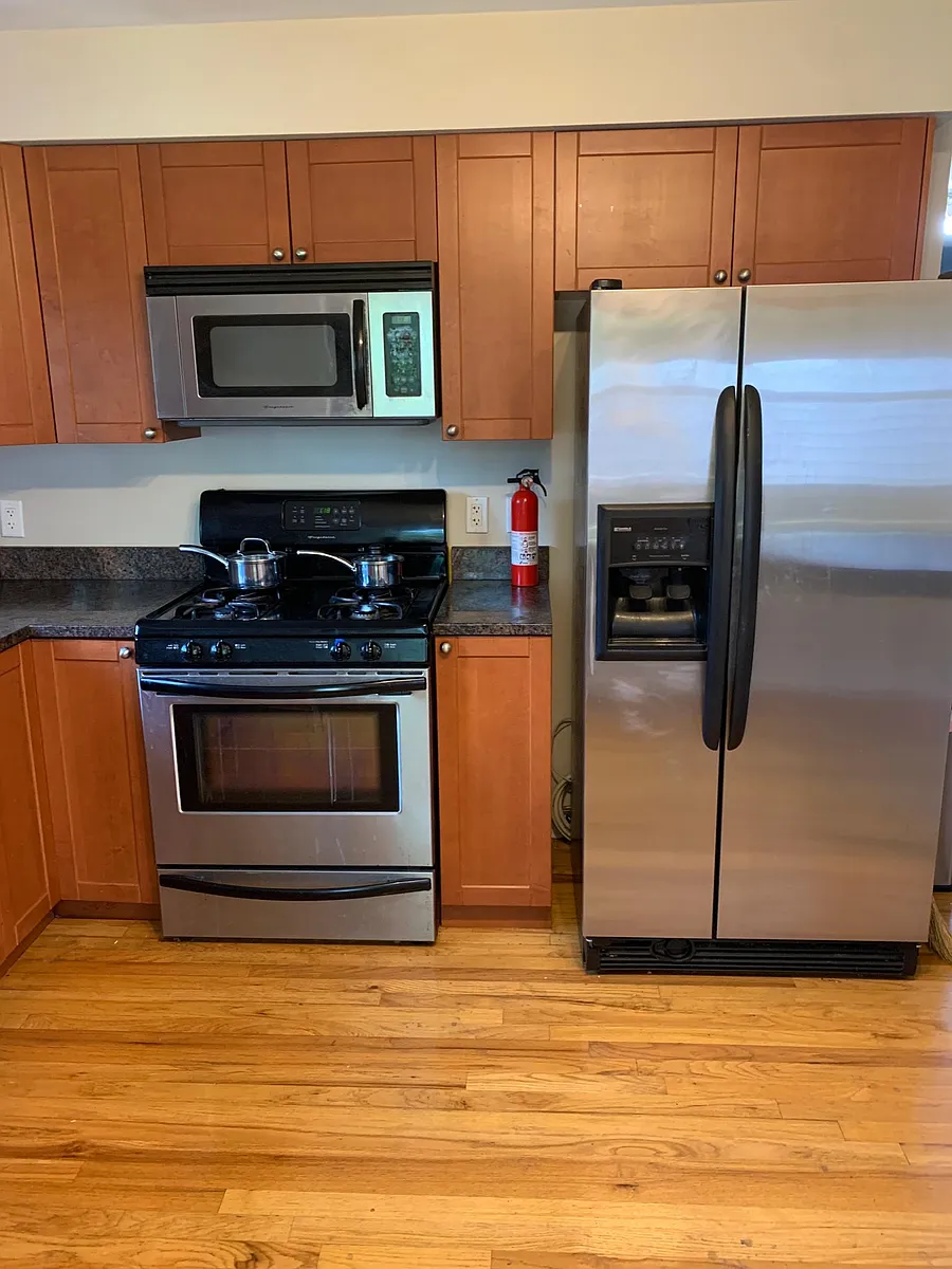 Building Photo - 233 D St #3