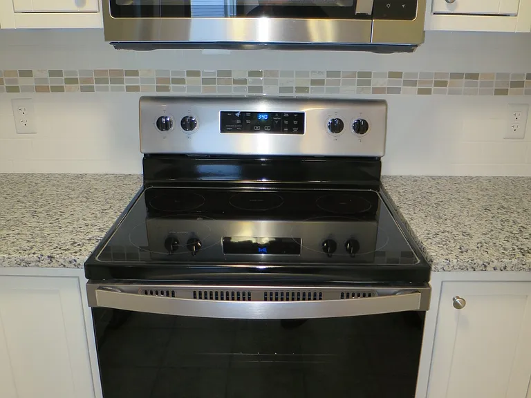109 Walnut St #21 — Photo 7