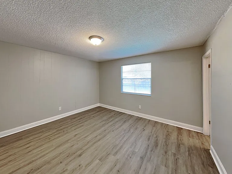 7215 Sharbeth Dr S — Photo 12