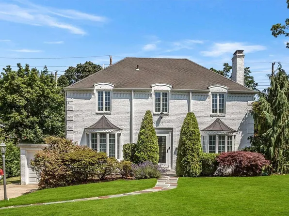 57 Old Mill Road, Manhasset, NY 11030