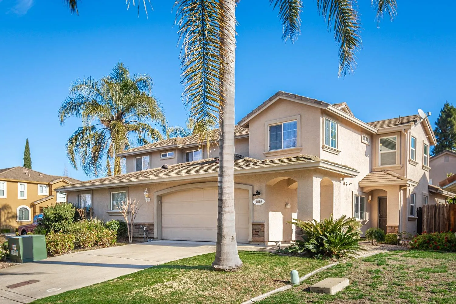 7559 Sailfish Way photo 1