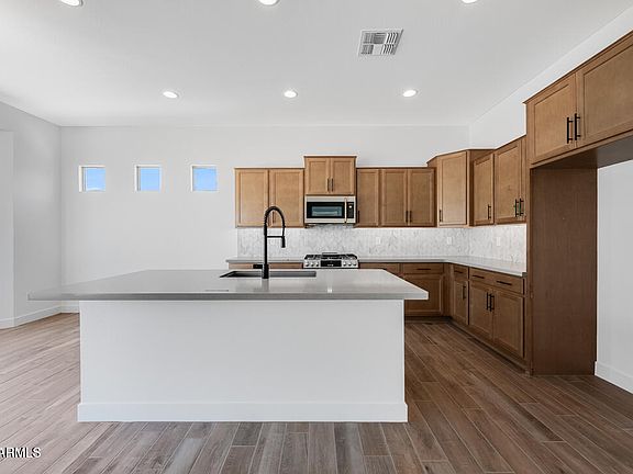 4th image of 18150 W TANGLEWOOD Drive