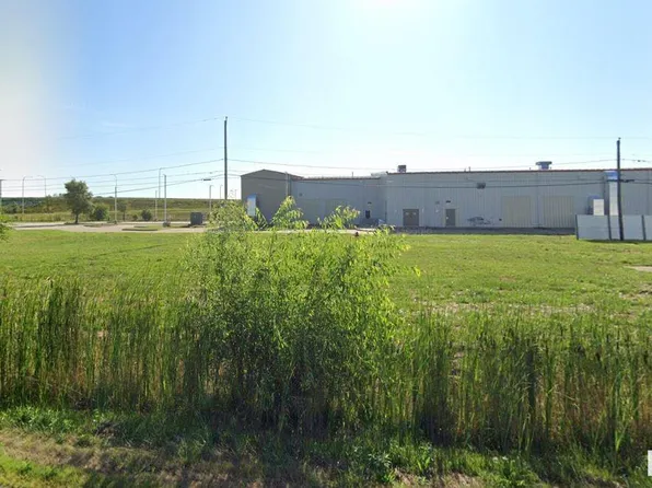 161 Sunshine Ln, Milan, IL 61264