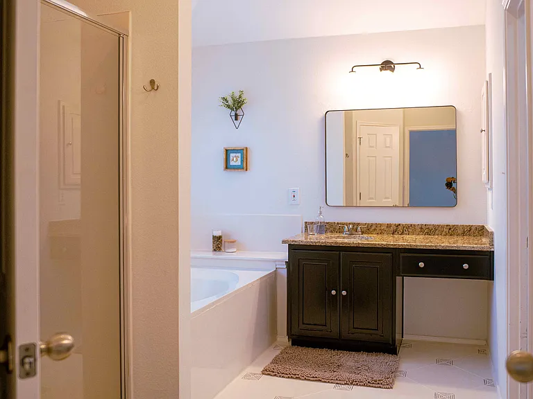 20553 Farm Pond Ln — Photo 24