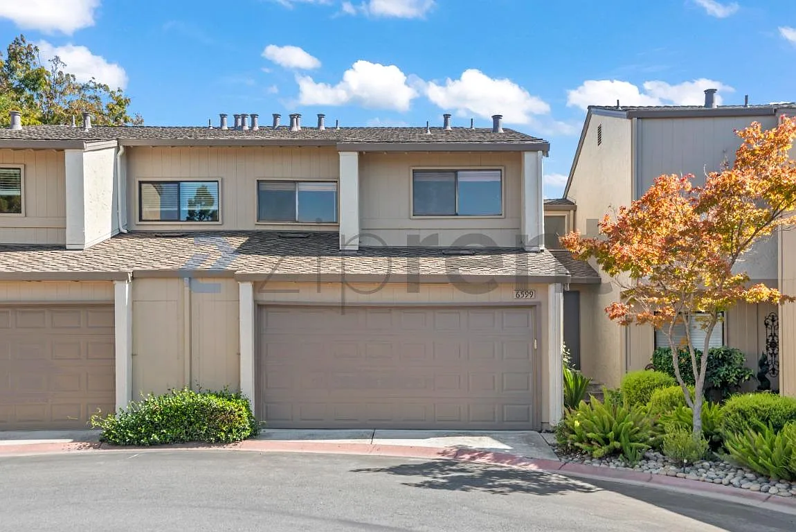 3 bed, 2.5 bath, 1451 sqft, $4,300 — Photo 1
