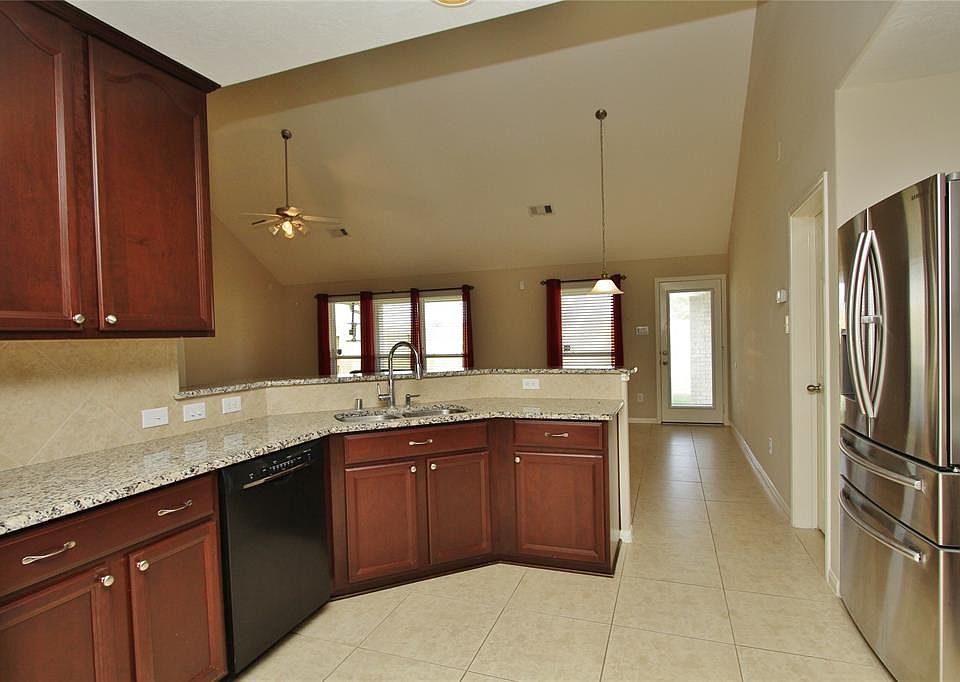 1st image of 20779 Oakhurst Park Dr
