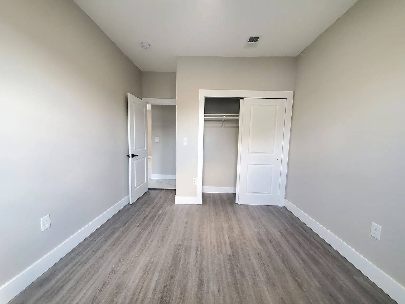 3 bed, 1000 sqft, $2,250 — Photo 4