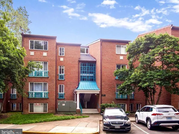 11841 Shire Ct APT 31D, Reston, VA 20191