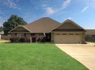 3 Barley Ct, Fort Mitchell, AL 36856