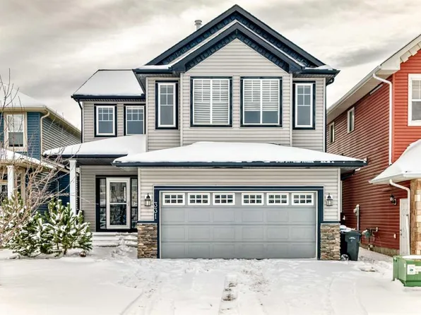 331 W Royal Oak Heath NW, Calgary, AB T3G 0B6