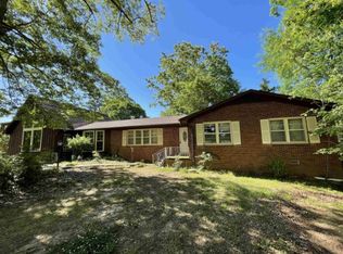 55 Middle Bridge Rd, Savannah, TN 38372