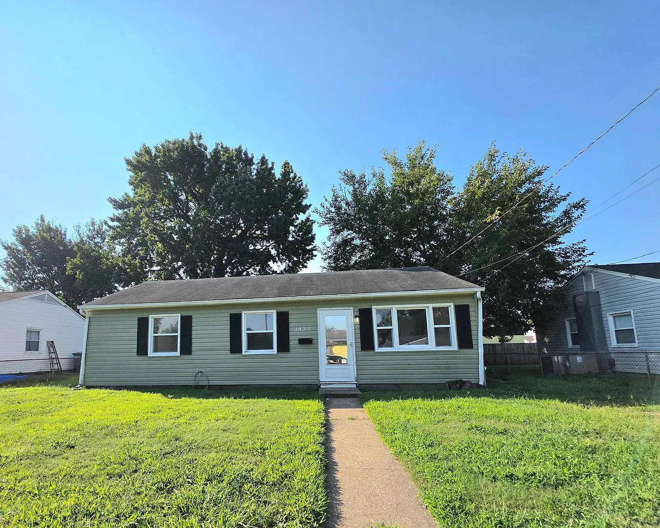 Move In Ready 3 Bedroom Ranch! — Photo 1