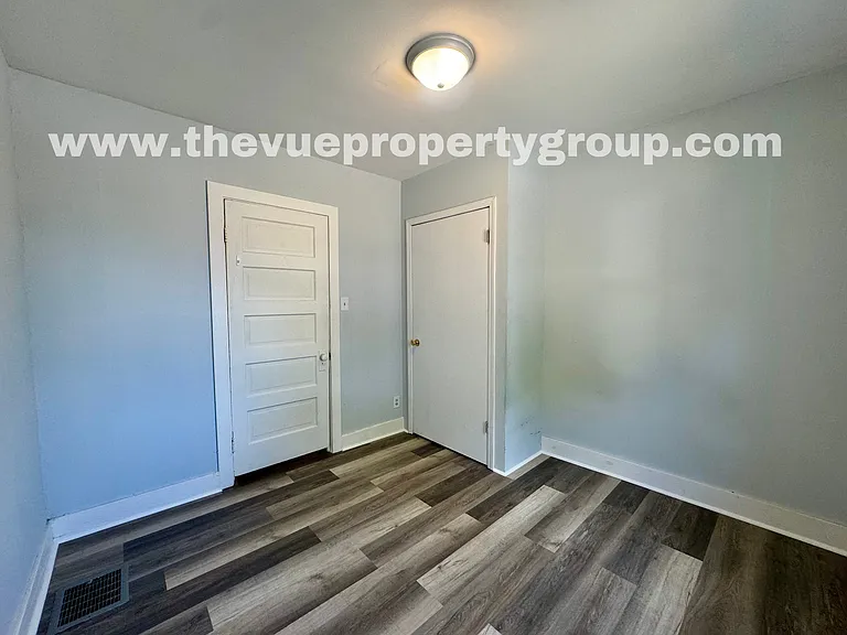 59 S 18th St — Photo 14