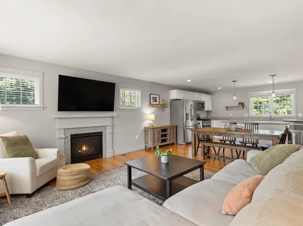25 Craftsman Ct #25, South Grafton, MA 01560