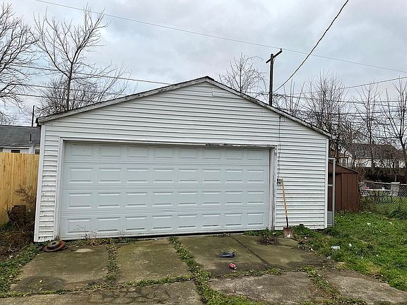 3rd image of 3254 Norfolk Ave
