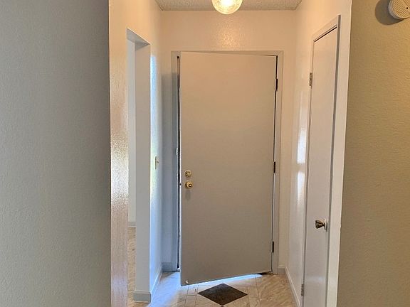 4th image of 805 Avon Ct