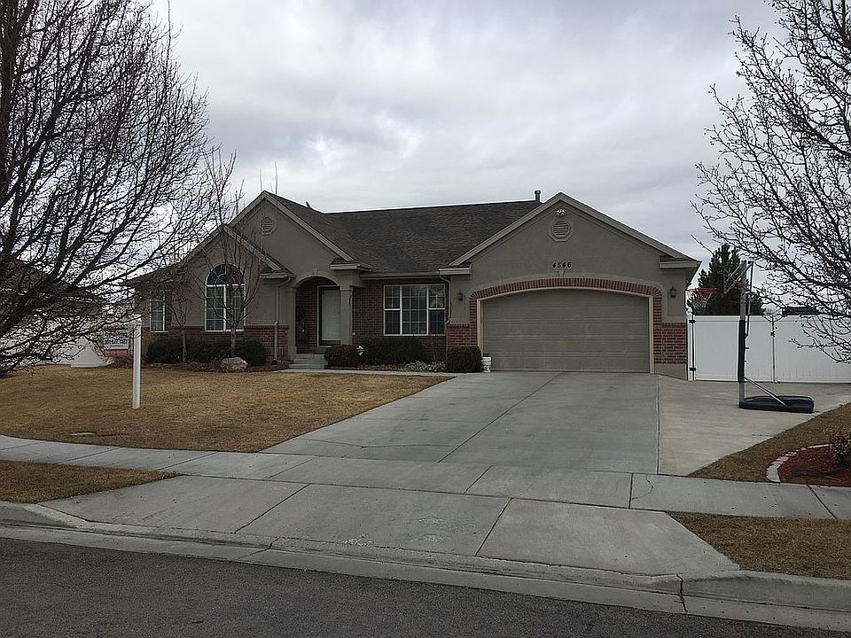 1st image of 4546 Park Hollow Ln