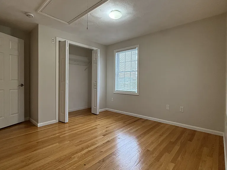 5 Kensington Park — Photo 13
