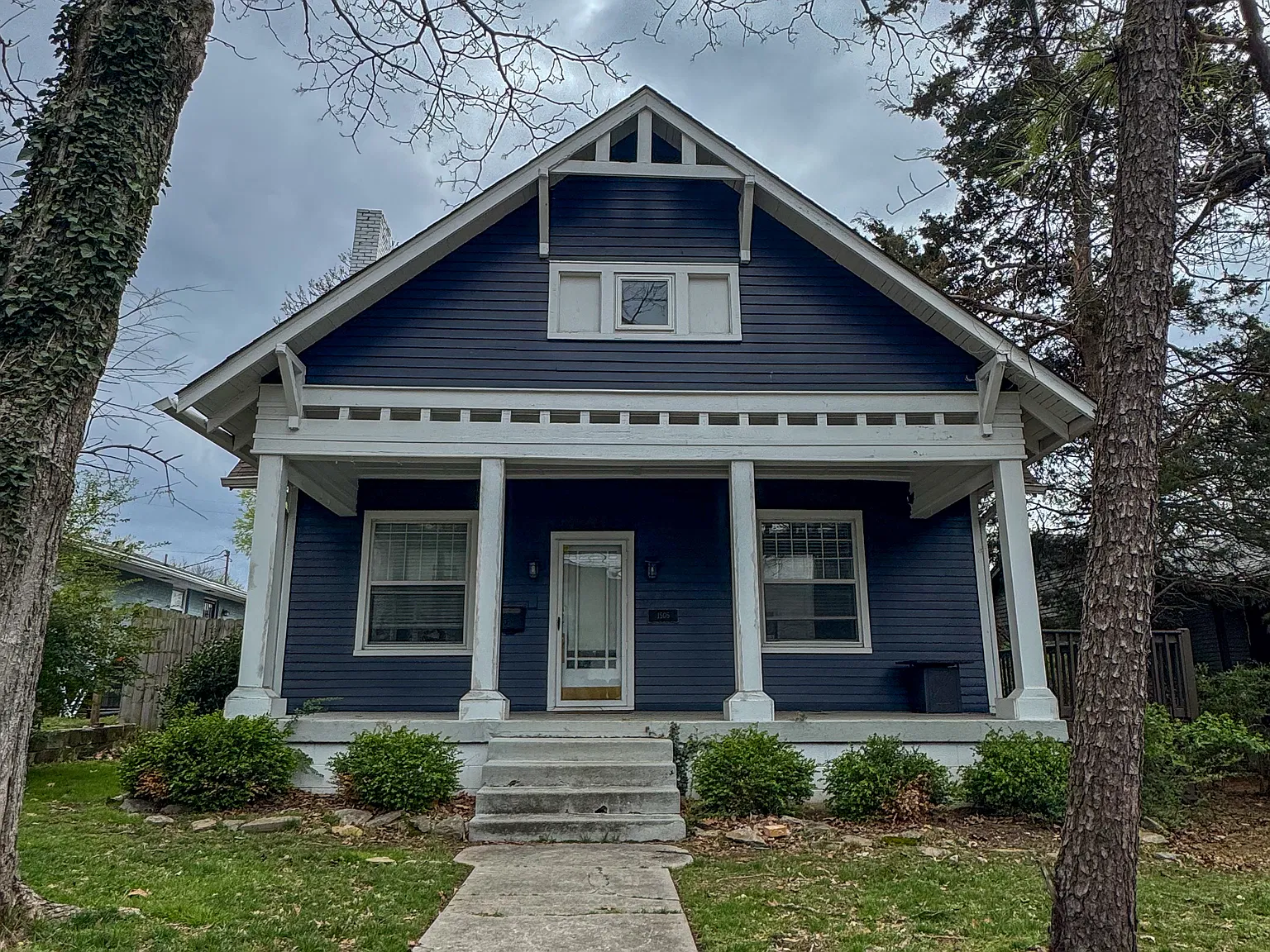 2 bed, 1000 sqft, $2,400 — Photo 1