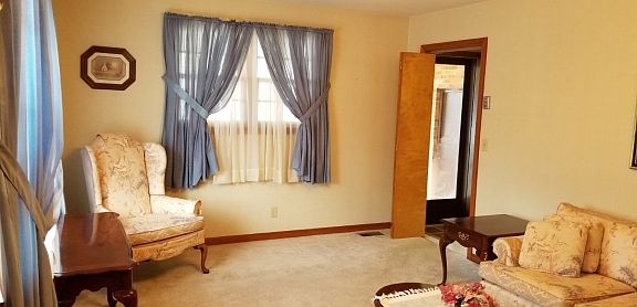 5th image of 3368 Grandview Dr