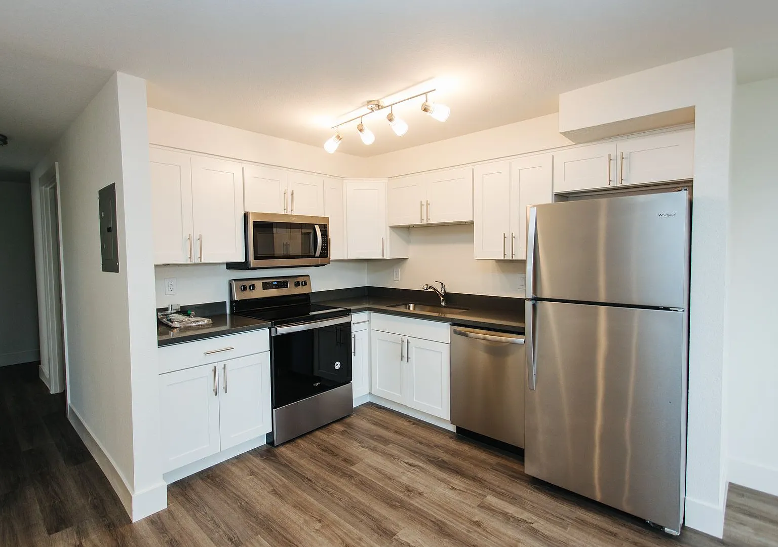 Pinehurst Place — Photo 2