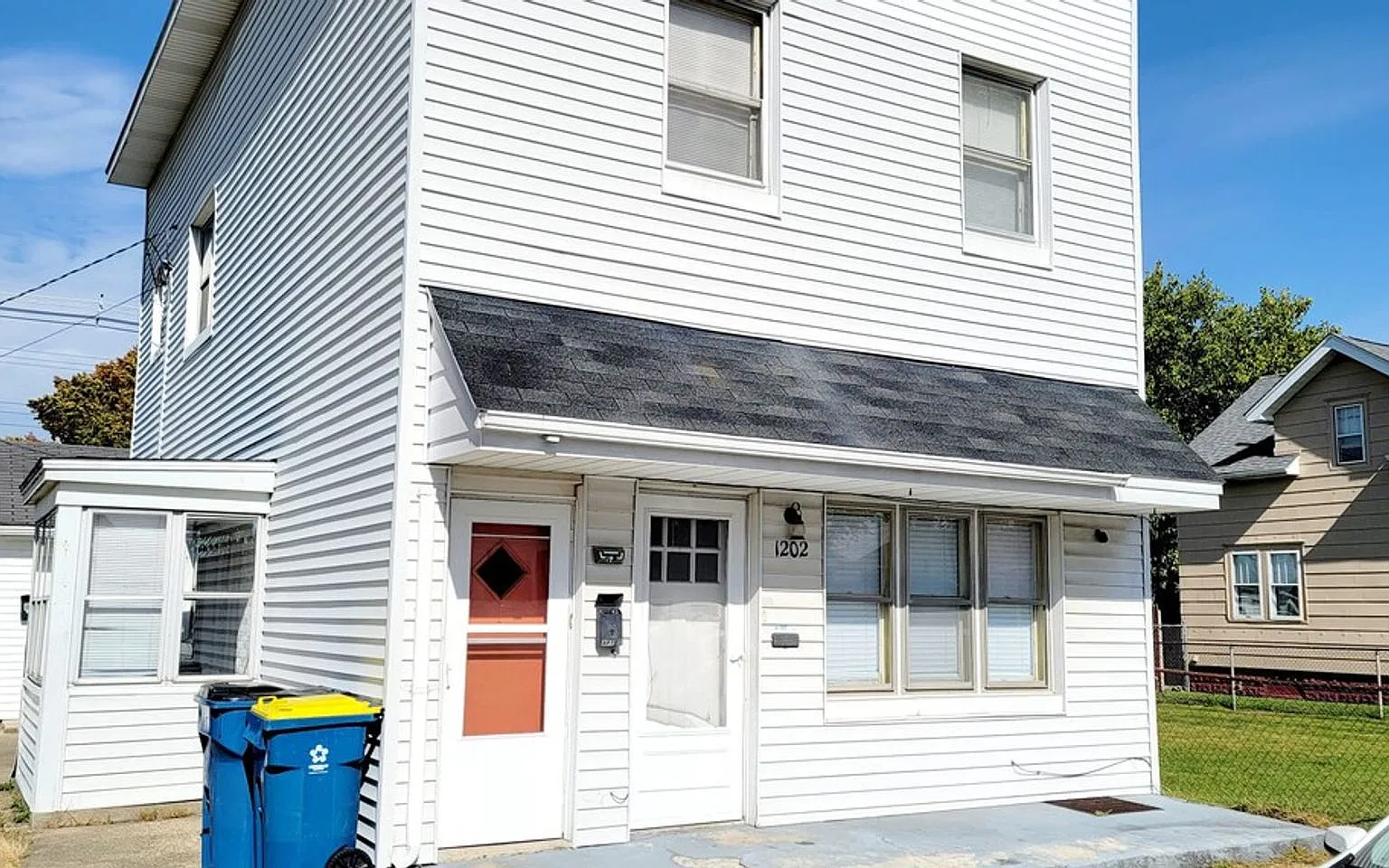 1202 W 7th St — Photo 1