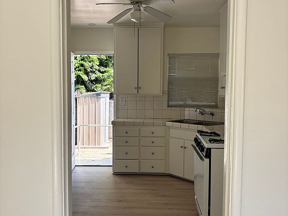 View towards kitchen