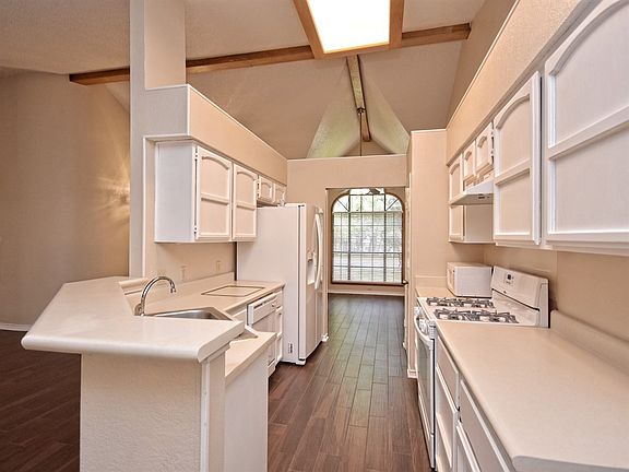 5th image of 13022 Tamayo Dr