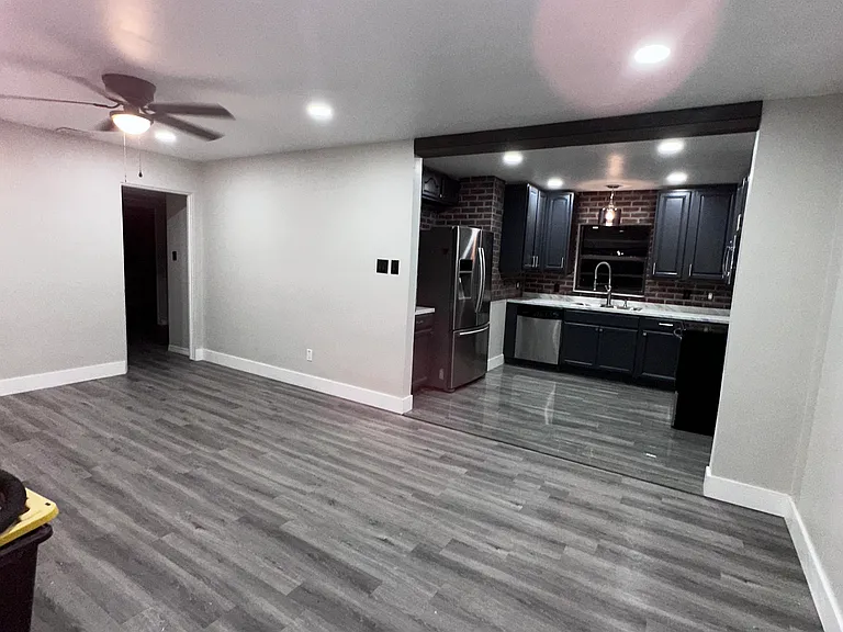 429 Ventura Ave — Photo 25
