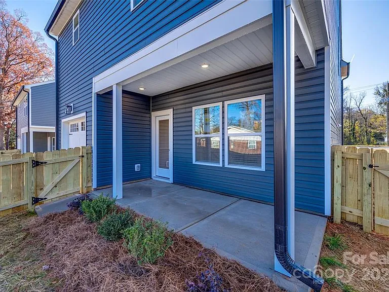 1237 Eastway Dr — Photo 37