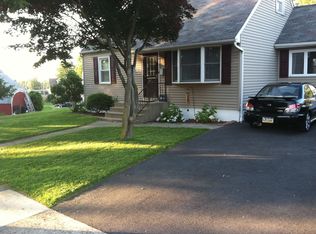 337 Tobias Dr, Hellertown, PA 18055