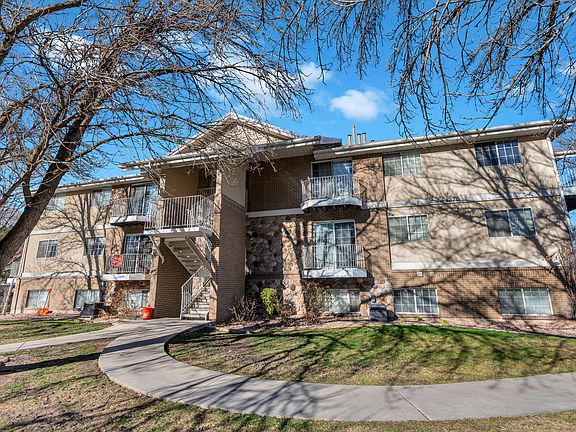 2nd image of 1273 N Riverside Ave W #6