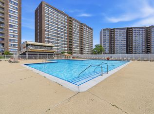 The Pavilion Apartments, Chicago, IL 60656