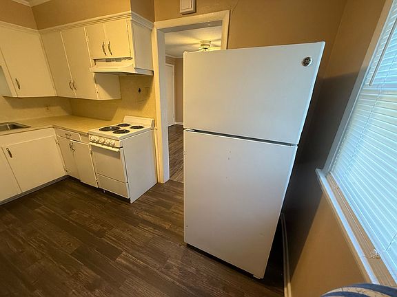 5th image of 212 Choice St